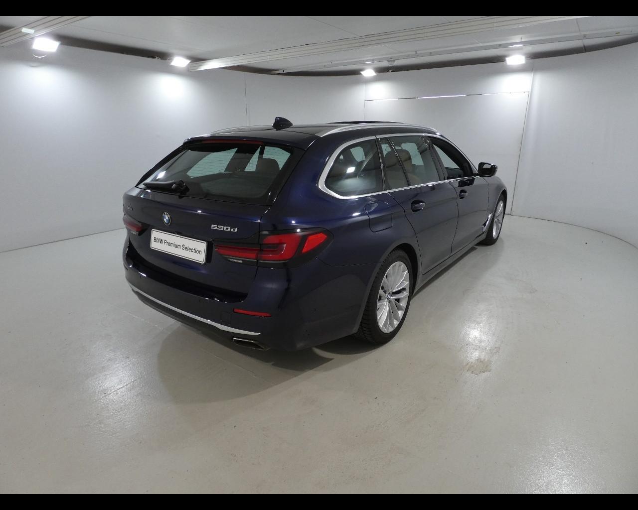 BMW Serie 5(G30/31/F90) - 530d 48V xDrive Touring Luxury