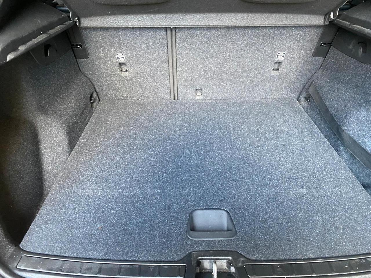 Volvo XC40tdi-4x4-150 cv- 2000cc-140000km-anno 2020-accessoriato-unico proprietario-stato seminuovo