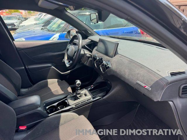 DS AUTOMOBILES DS 3 Crossback BlueHDi 100 So Chic