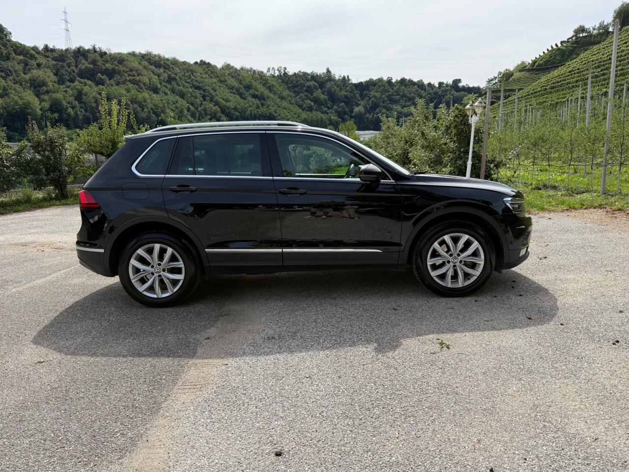 Volkswagen Tiguan 2.0 TDI SCR DSG 4MOTION Sport BMT