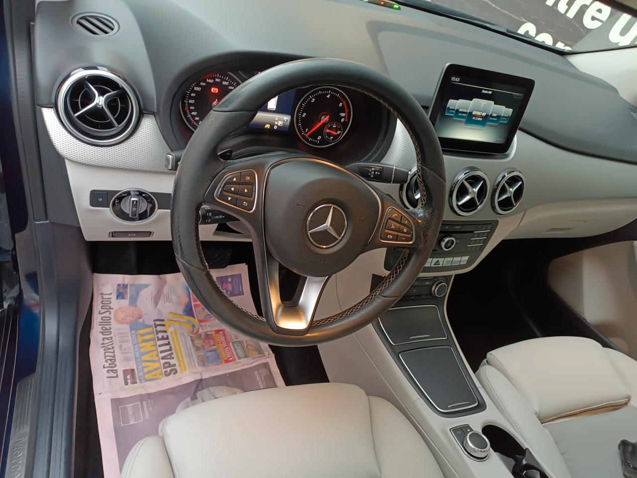 Mercedes-benz B 180 D 1500 110 CV Automatic AMG SPORT