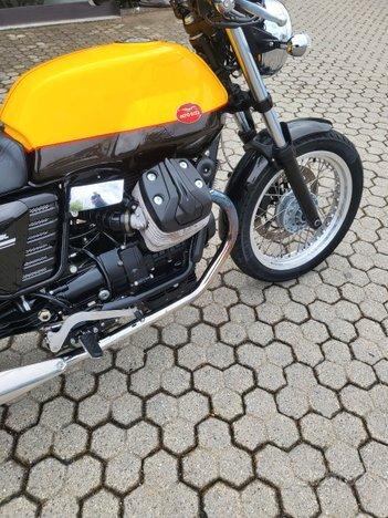 Moto Guzzi V 75 - 2015