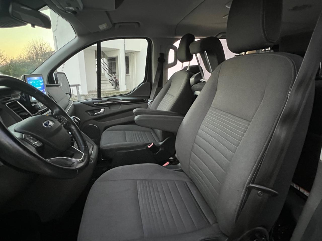 FORD TOURNEO CUSTOM 2.0 DIESEL IBRIDO 8 POSTI UNICO PROPRIETARIO PERFETTO