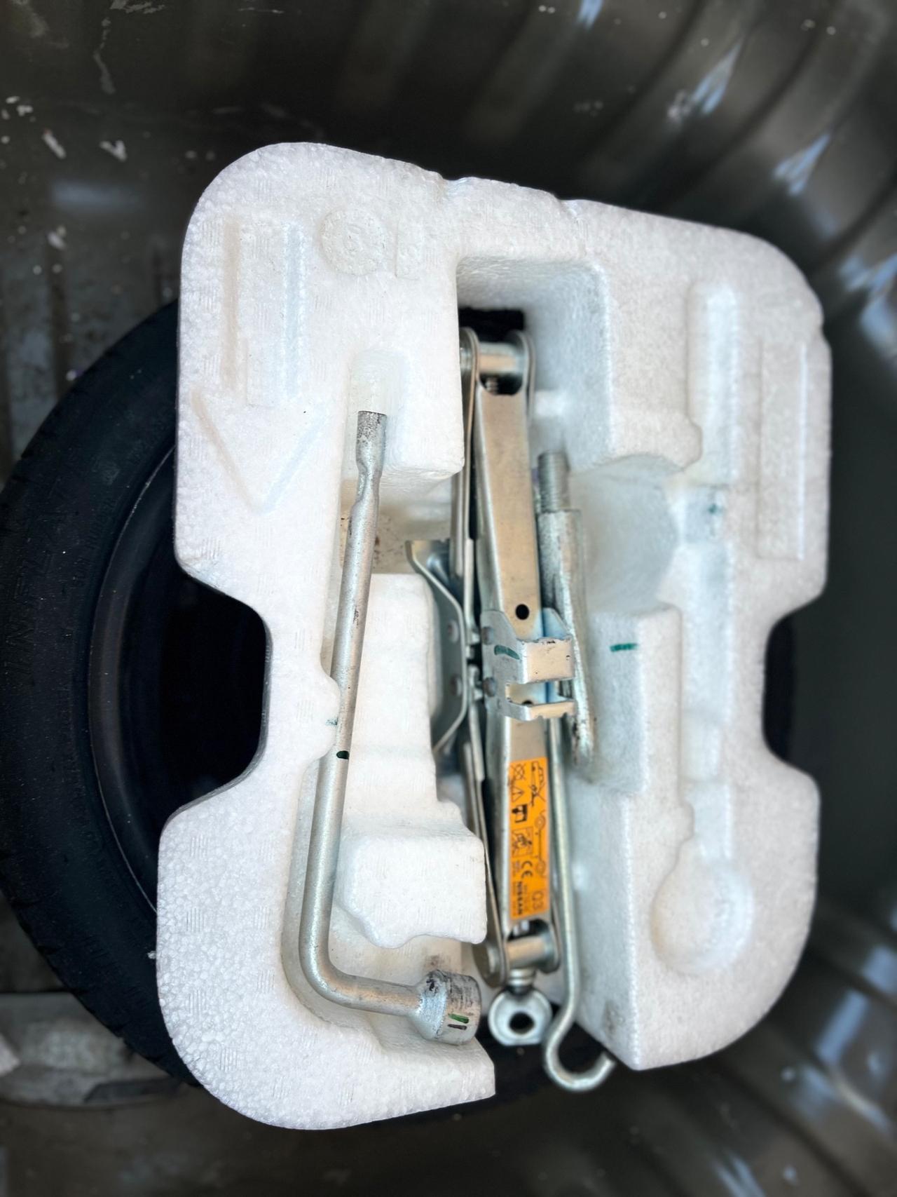 NISSAN MICRA 1. 2 5 PORTE VISIA