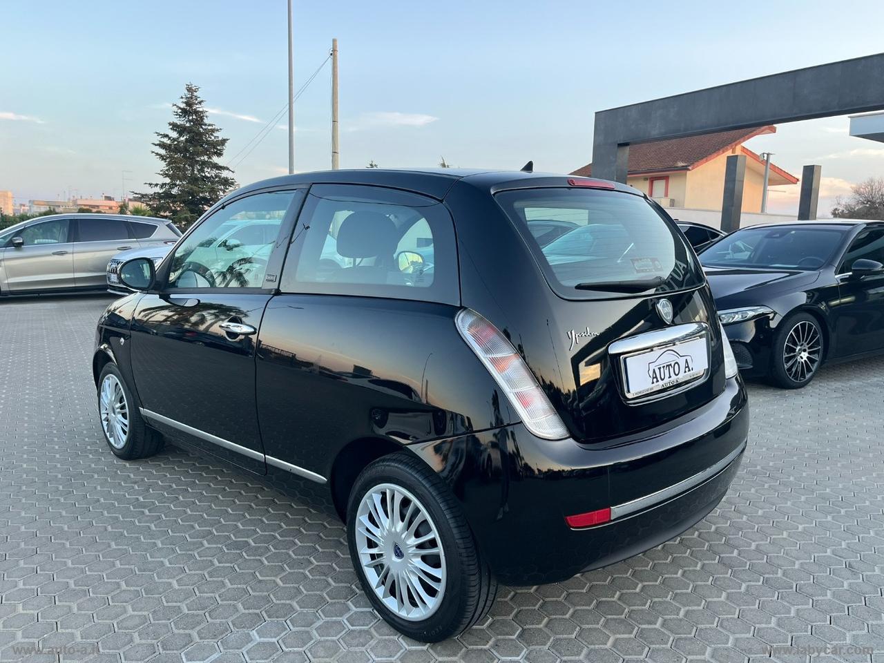 LANCIA Ypsilon 1.2 69 CV Platinum