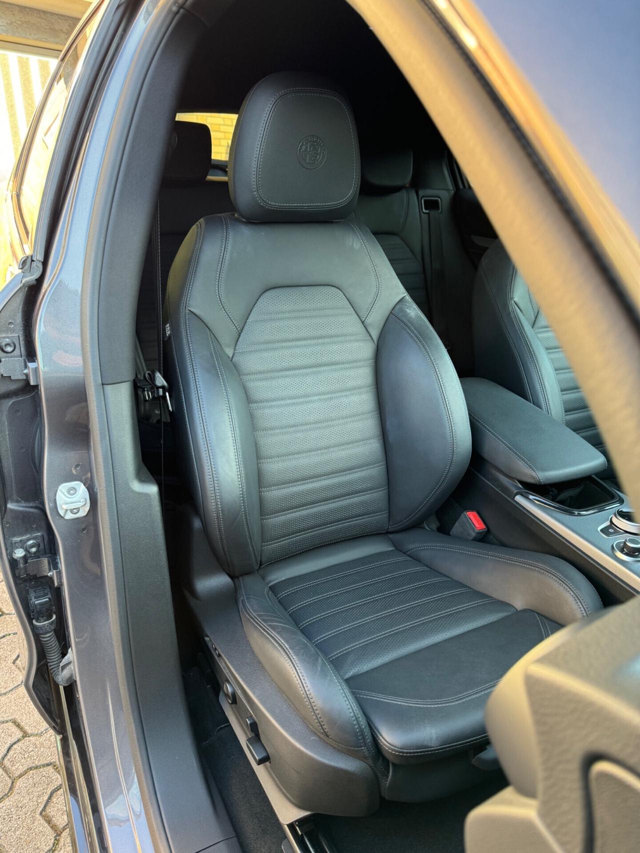 Alfa Romeo Stelvio 2.2 Turbodiesel 210 CV AT8 Q4 Veloce