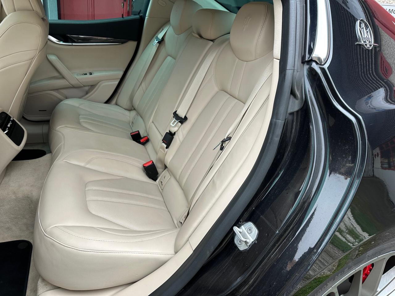 Maserati Ghibli V6 S Q4 tetto