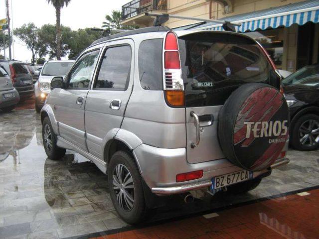 DAIHATSU Terios 1.3 I 16V KAT 4WD DX