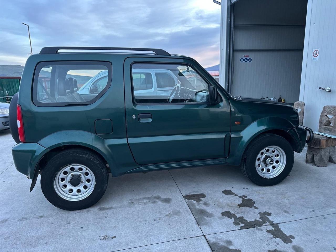 Suzuki Jimny 1.3i 16V cat 4WD JLX