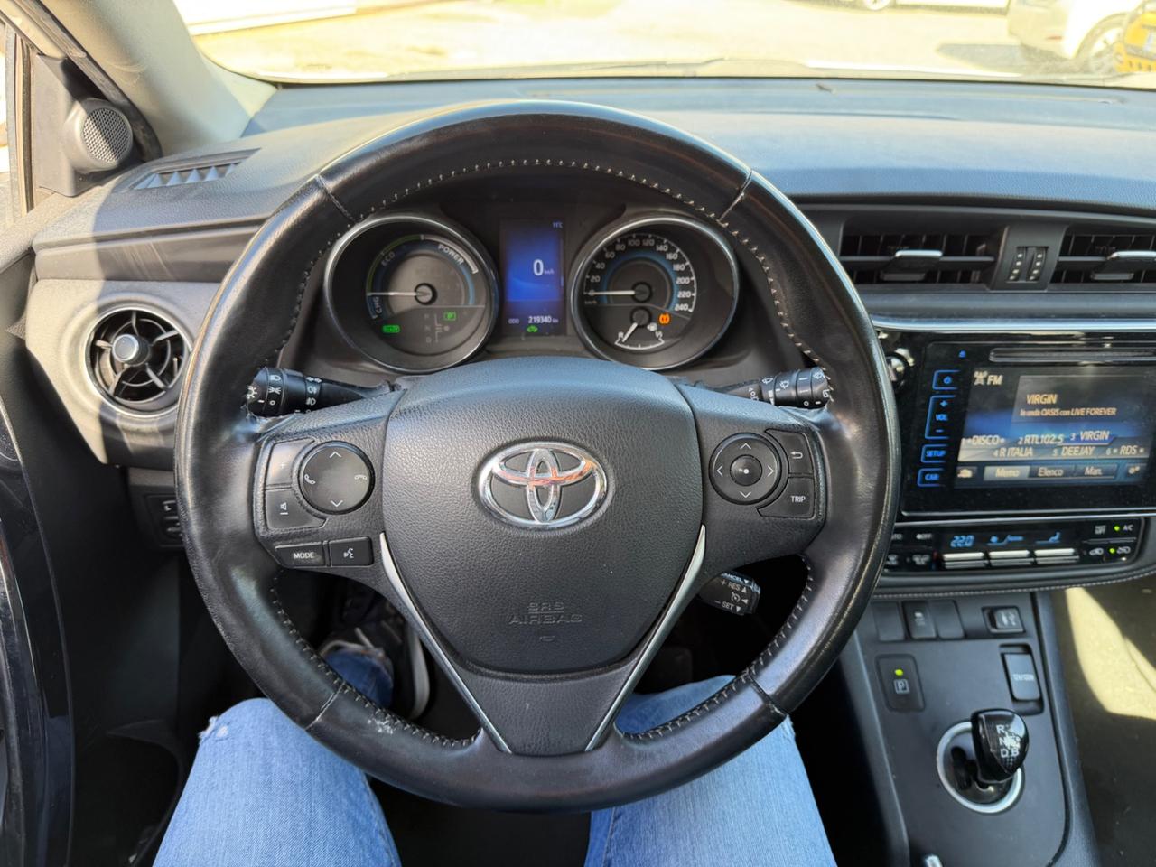 Toyota Auris 1.8 Hybrid Lounge automatico