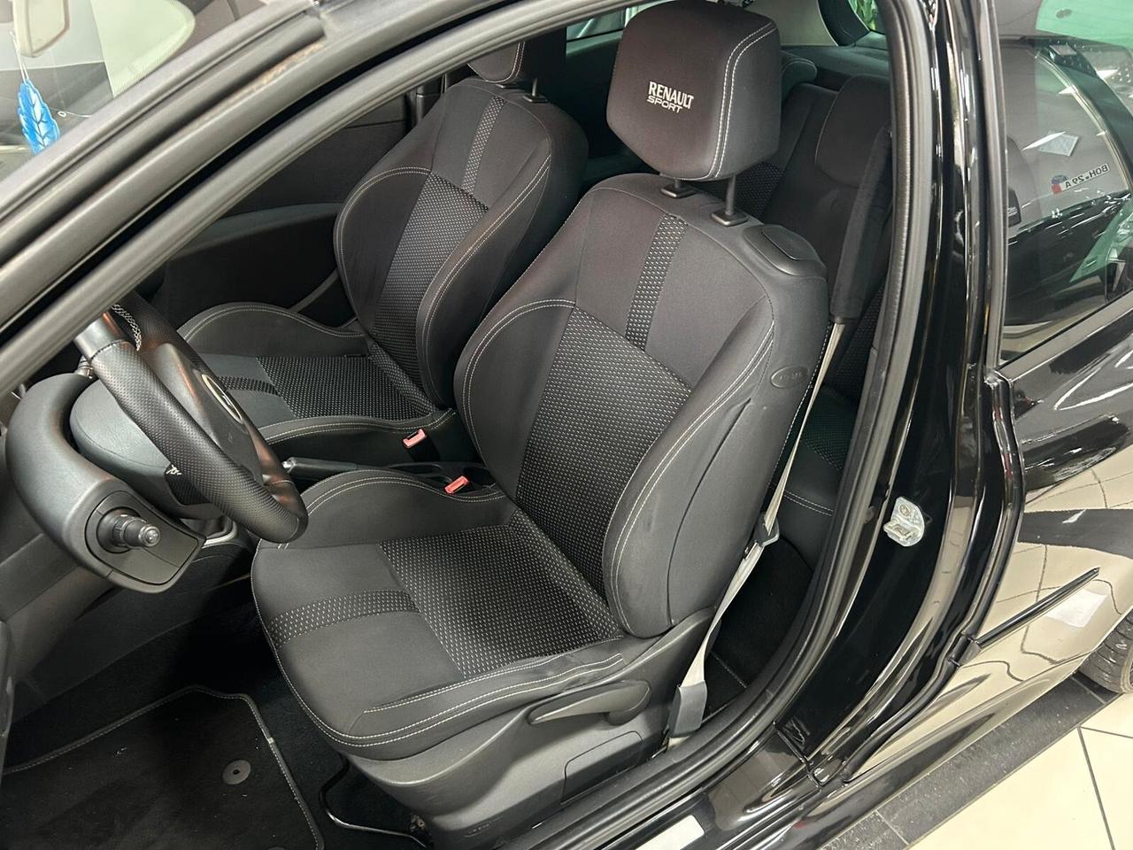 Renault Clio 2.0 16V 200CV 3 porte RS