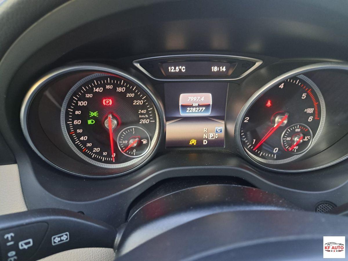 MERCEDES GLA - 180D Automatic Premium