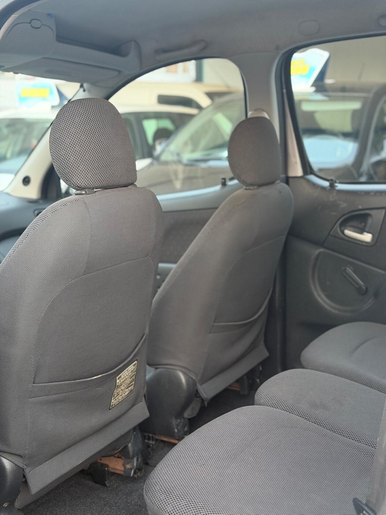 TOYOTA YARIS VERSO 1.4 DIESEL - GANCIO TRAINO