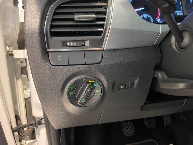 SKODA Fabia 1.0 TSI Twin Color Camera Bluetooth App Connect