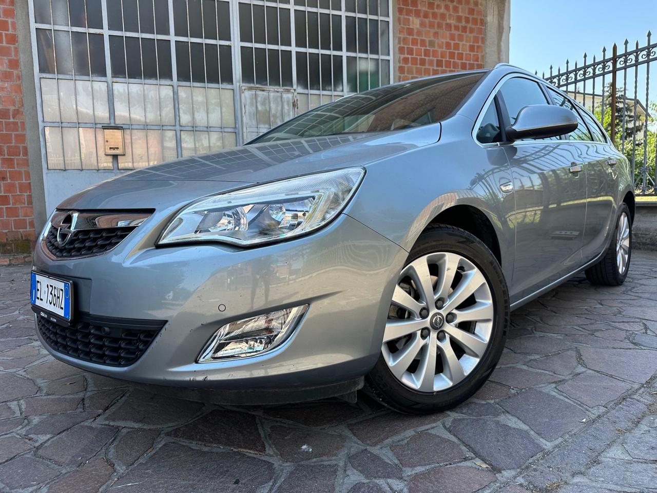 Opel Astra 1.7 CDTI 110CV Sports Tourer Cosmo