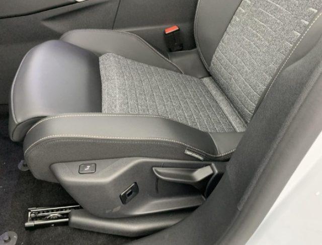 PEUGEOT 5008 Hybrid 145 e-DCS6 Allure