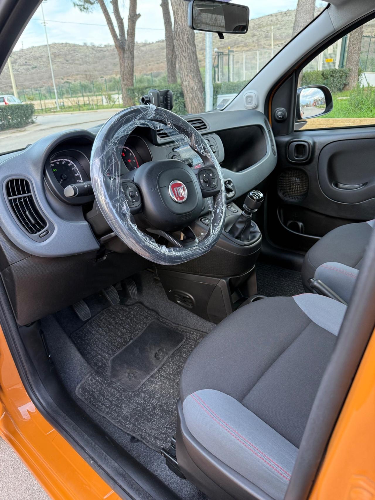 Fiat Panda 1.2 Connected by Wind