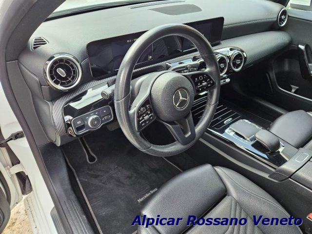 MERCEDES-BENZ A 180 d Automatic Premium