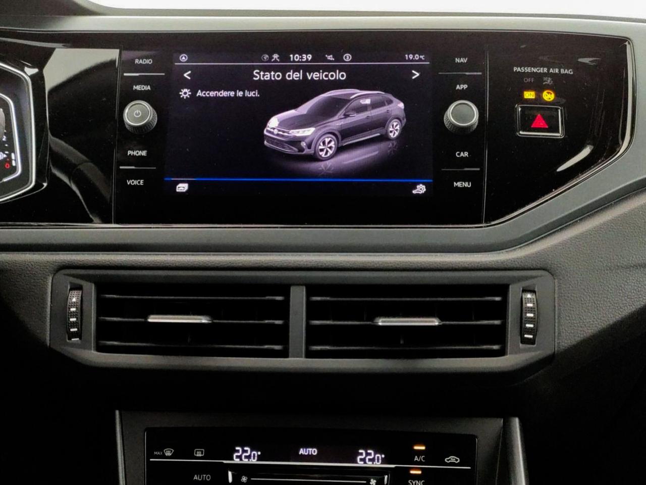 Volkswagen Taigo 1.0 tsi r-line 110cv