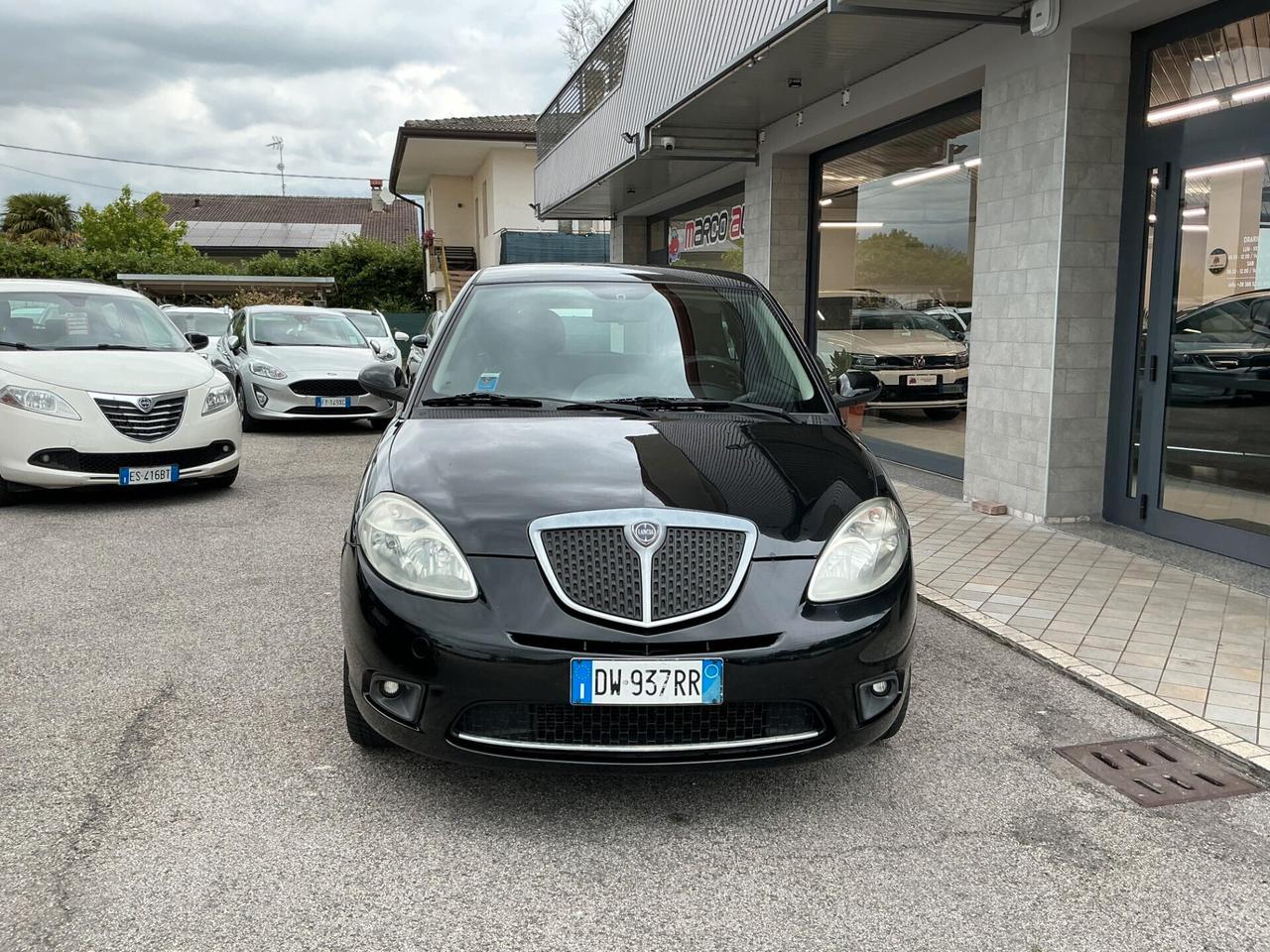 Lancia Ypsilon 1.4 GPL Neopatentati