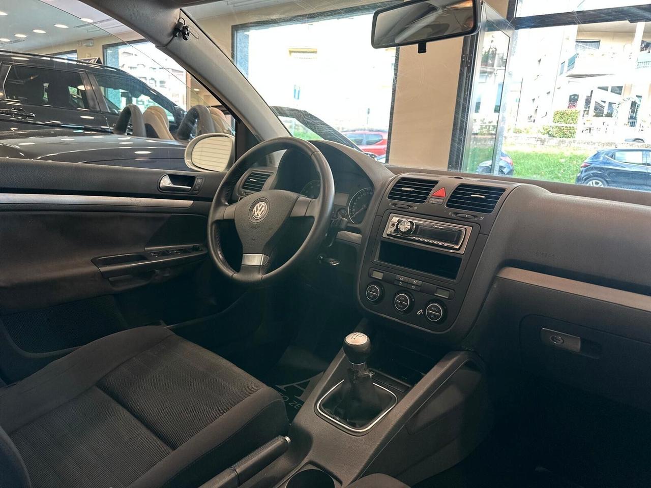 Volkswagen Golf 5 1.6 Comfortline