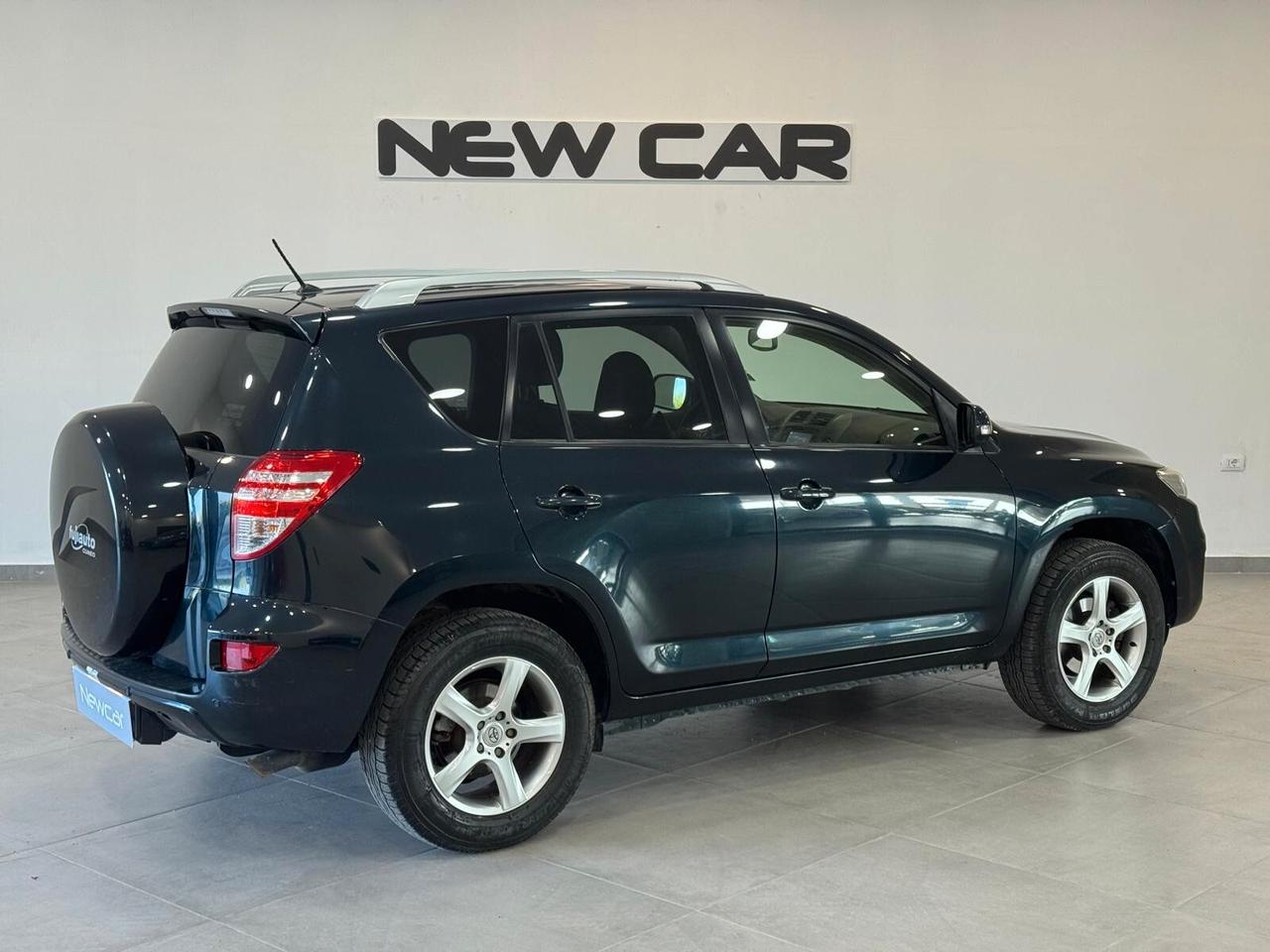 Toyota RAV 4 RAV4 2.2 D-4D 4WD Lounge