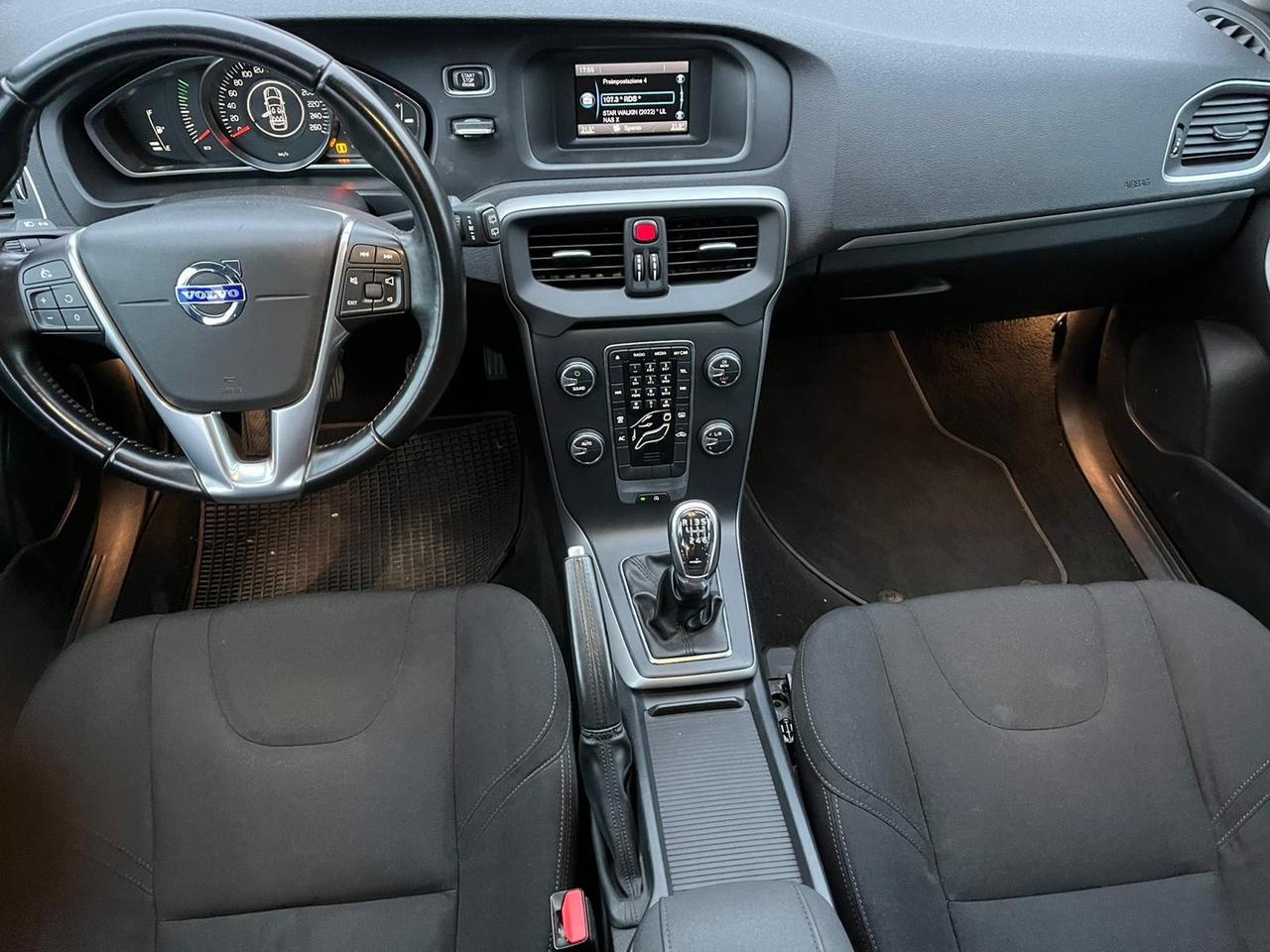 Volvo V40 D2 1.6 Summum