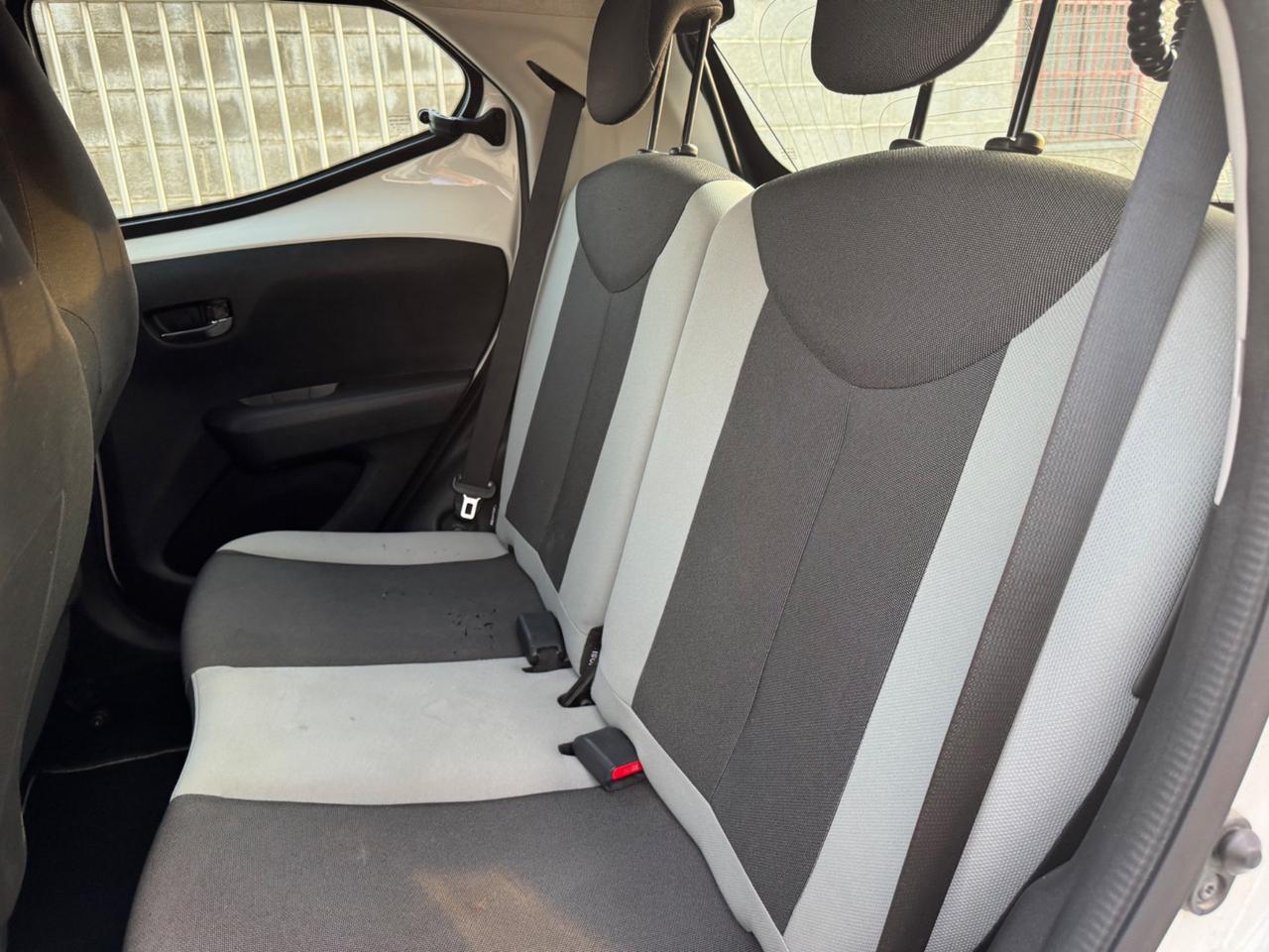 Toyota Aygo 1.0 VVT-i 69 CV 5 porte x-pure