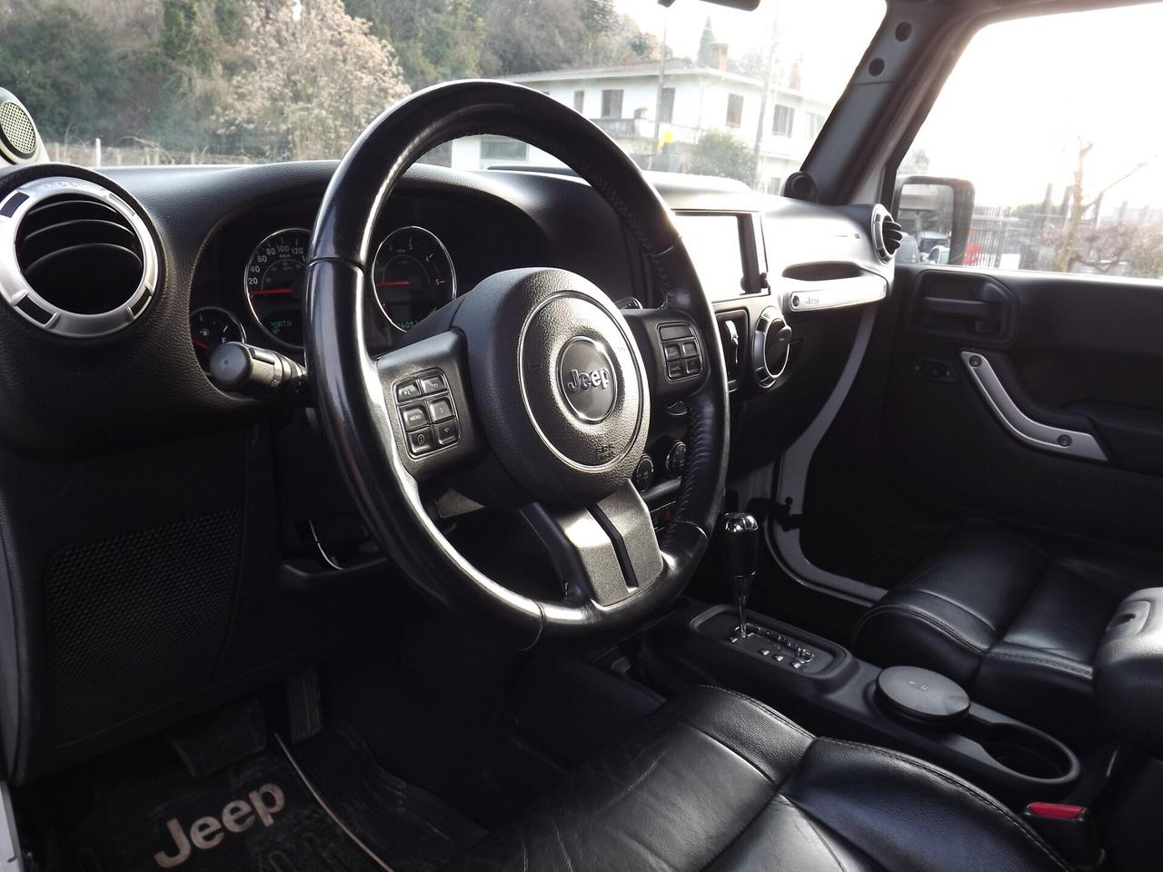 Jeep Wrangler Unlimited 2.8 CRD DPF Sahara Auto