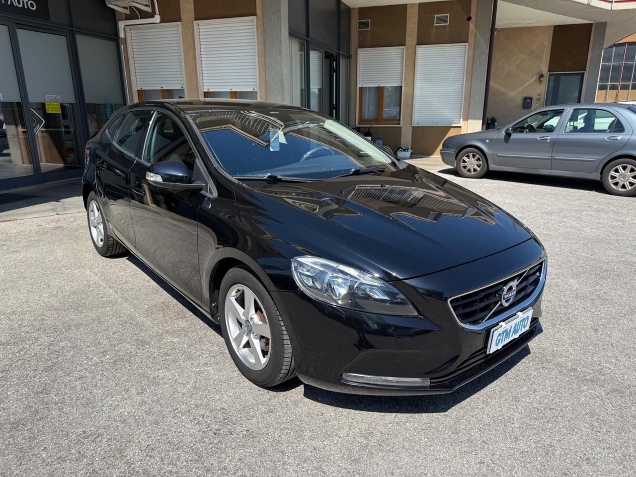 Volvo V40 D2 1.6 Diesel 115 cv - Neopatentati