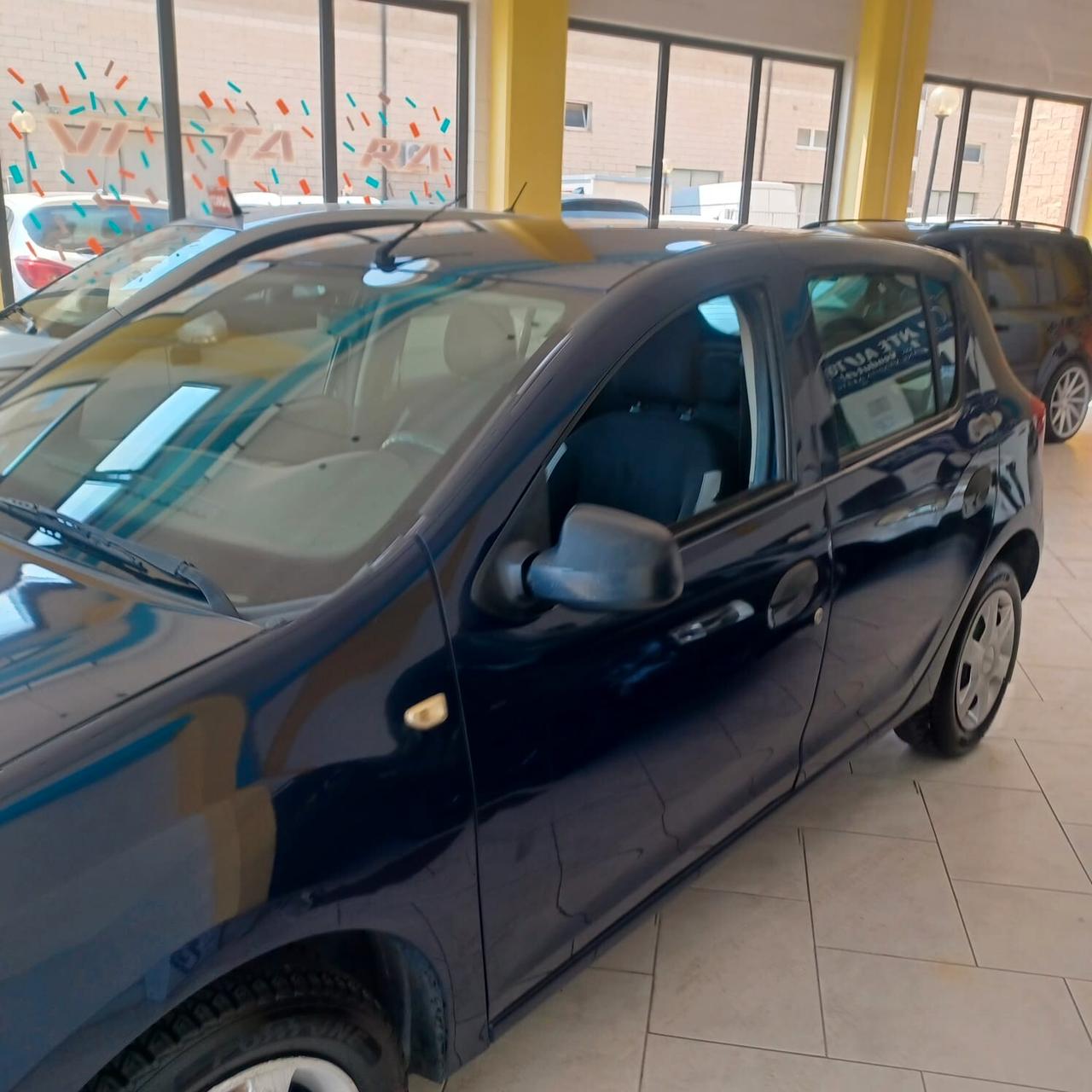 134188KM SANDERO GPL DI FABBRICA PERFETTA