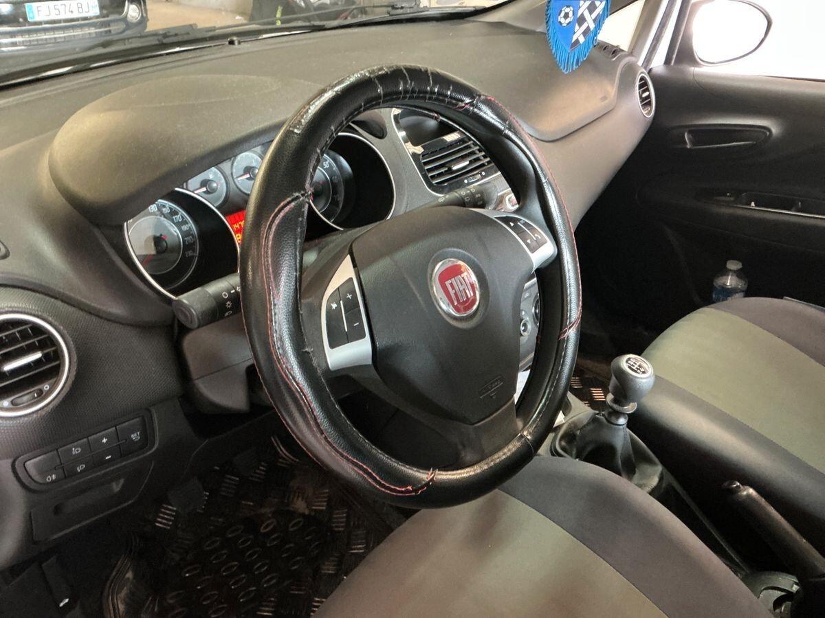 Fiat Punto BENZINA NAVIGATORE