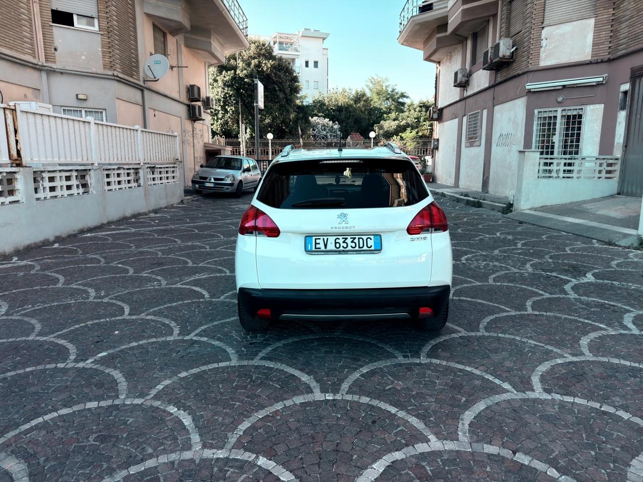 Peugeot 2008 PureTech 82 Allure