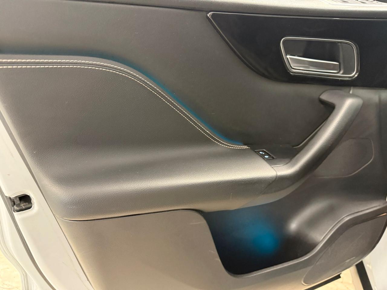 Jaguar F-Pace 2.0 D 180 CV AWD Portfolio