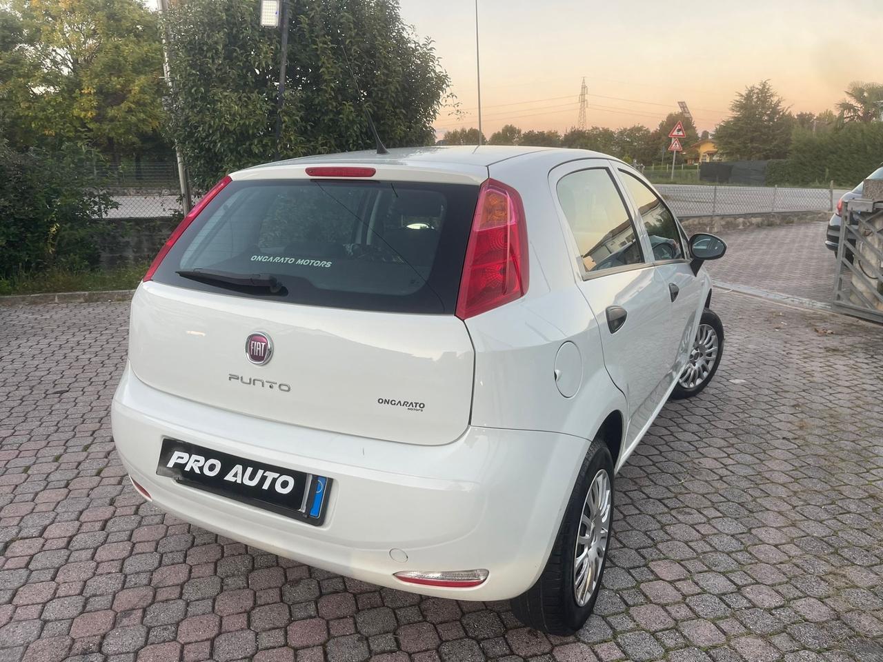 Fiat Punto 1.4 8V 5 porte Natural Power Street 2017
