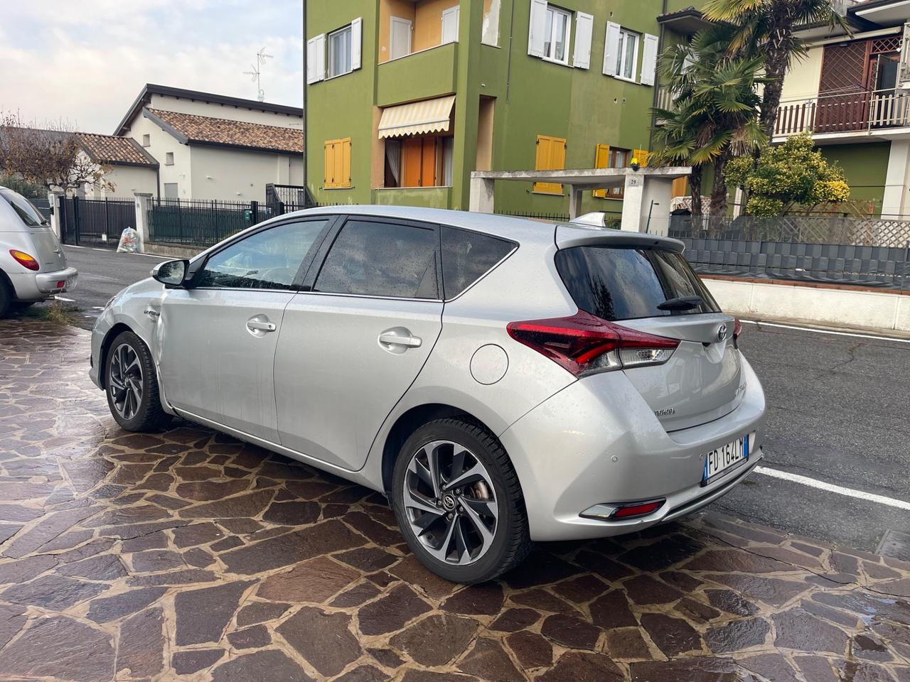 Toyota Auris 1.8 Hybrid Lounge
