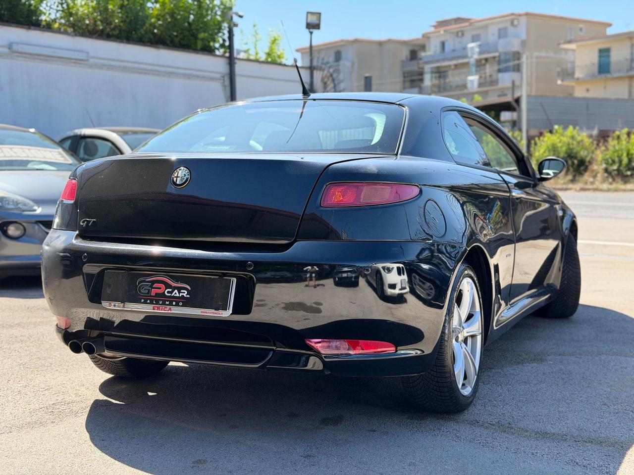 Alfa Romeo GT 1.9 JTDM 16V Distinctive Perfetto