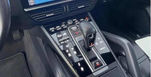 PORSCHE Cayenne Coupé 3.0 V6 E-Hybrid