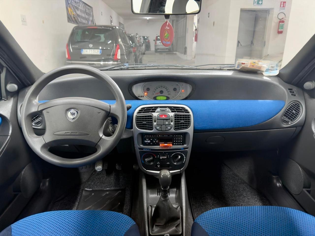 Lancia Y 1.2i 16V cat LX