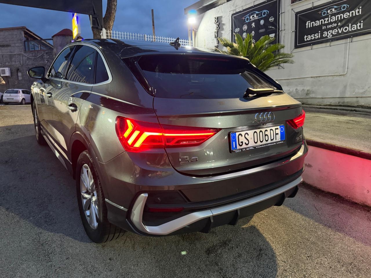 Audi Q3 2.0 TDI 150 CV S tronic line Edition