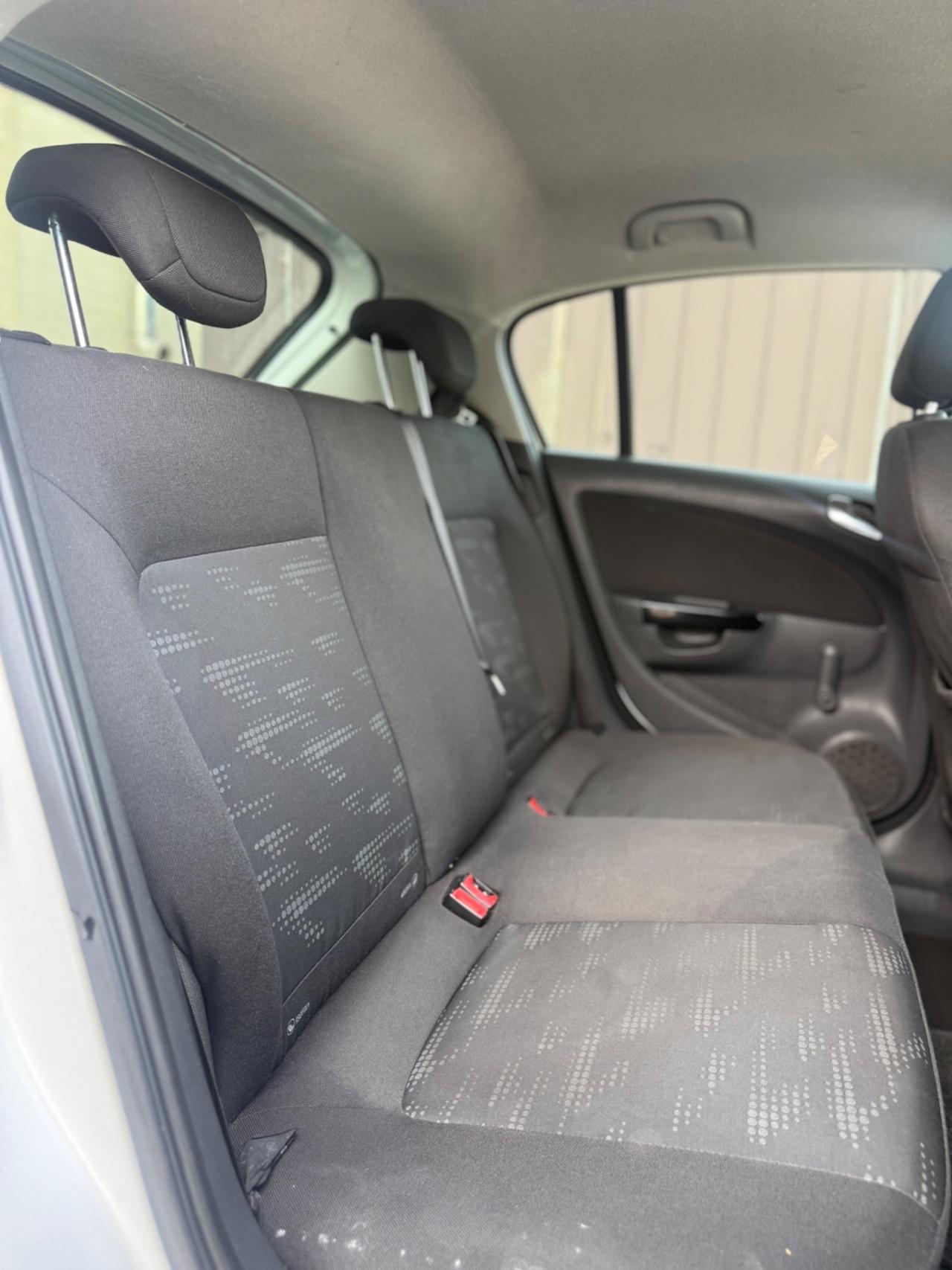 Opel Corsa 1.2 5 porte Cosmo