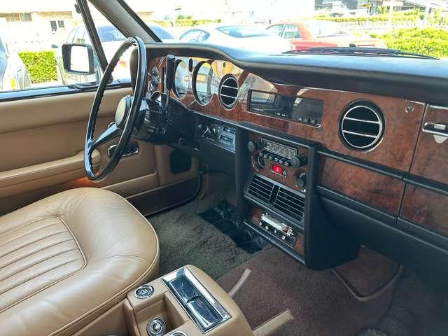 Rolls-Royce Silver Spirit