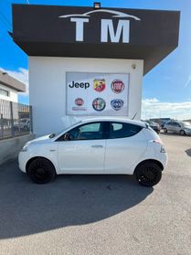 Lancia Ypsilon 1.0 FireFly 5 porte S&amp;amp;S Hybrid Ecochic Silver