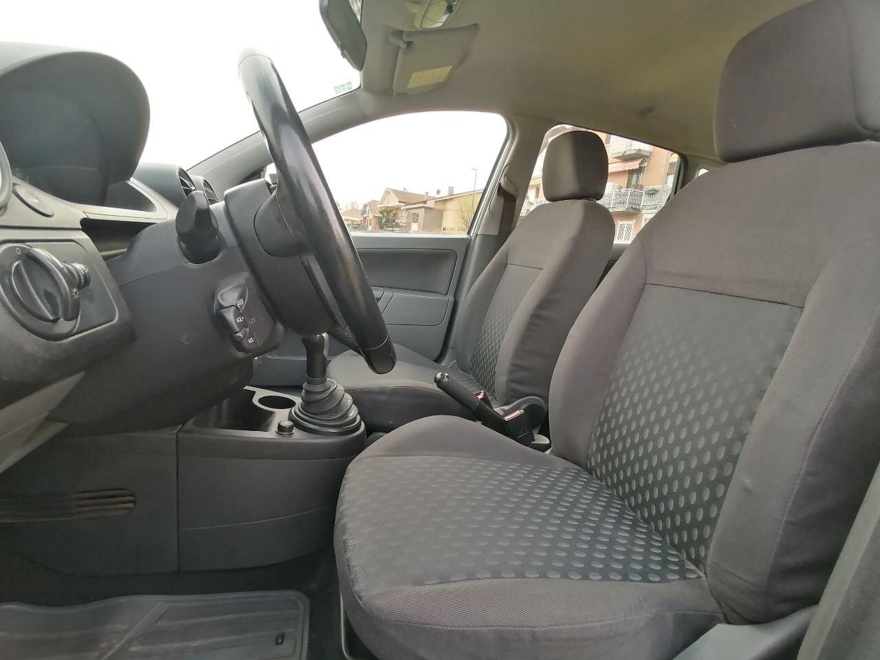 Ford Fiesta 1.4 16V 5p. Ghia