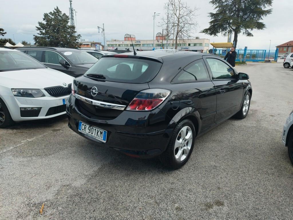 Opel Astra GTC 1.6 16V Twinport