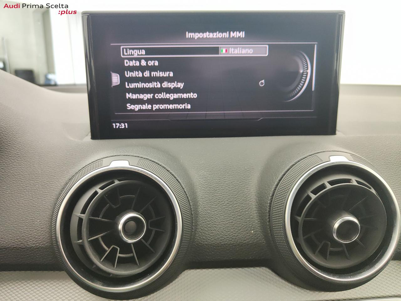 AUDI Q2 - Q2 35 TFSI S tronic Business