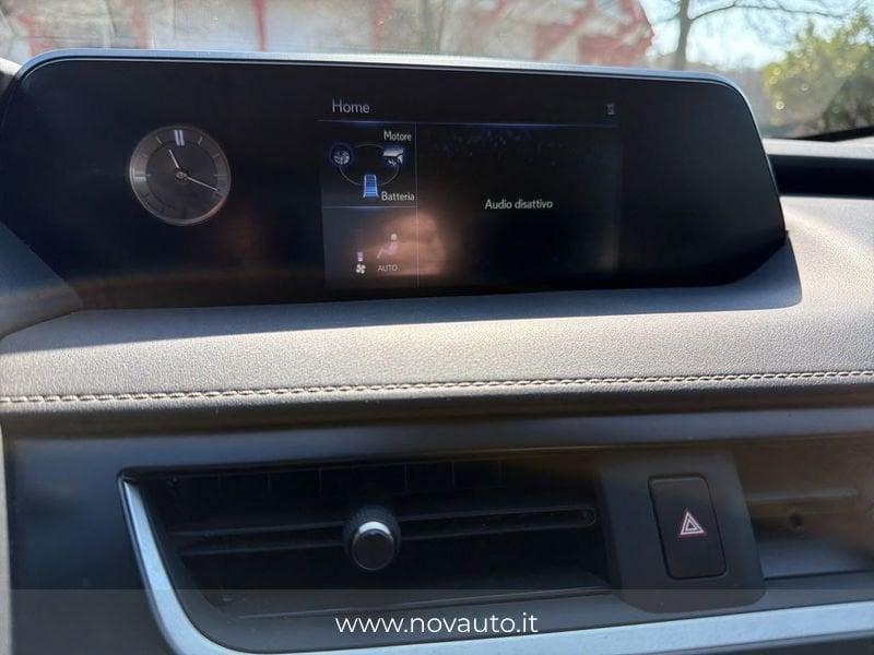 Lexus UX Hybrid Premium 2WD