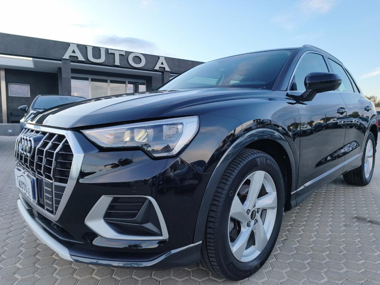 AUDI Q3 35 TDI S tronic Business Advanced