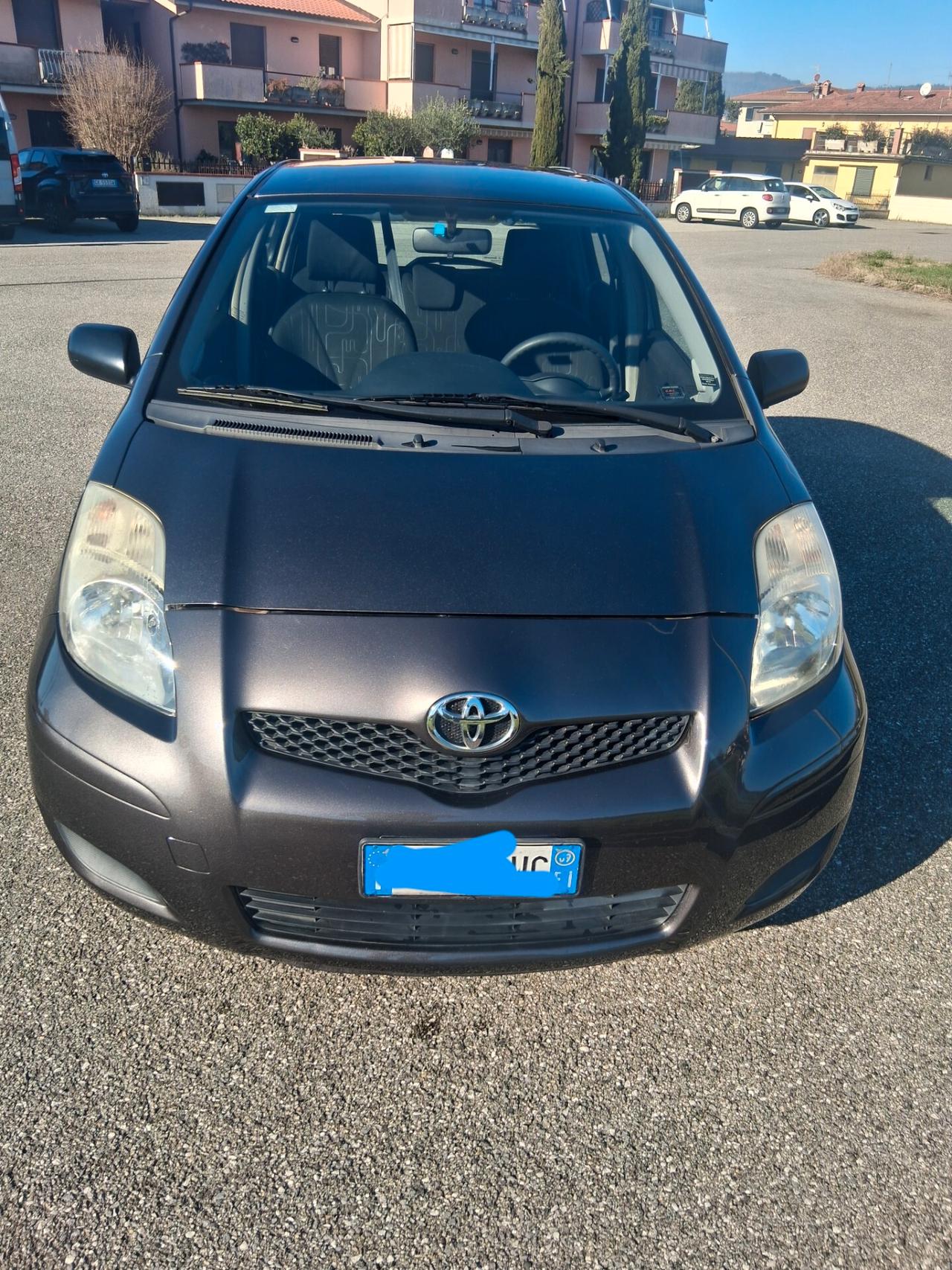 Toyota Yaris 1.0 5 porte Sol