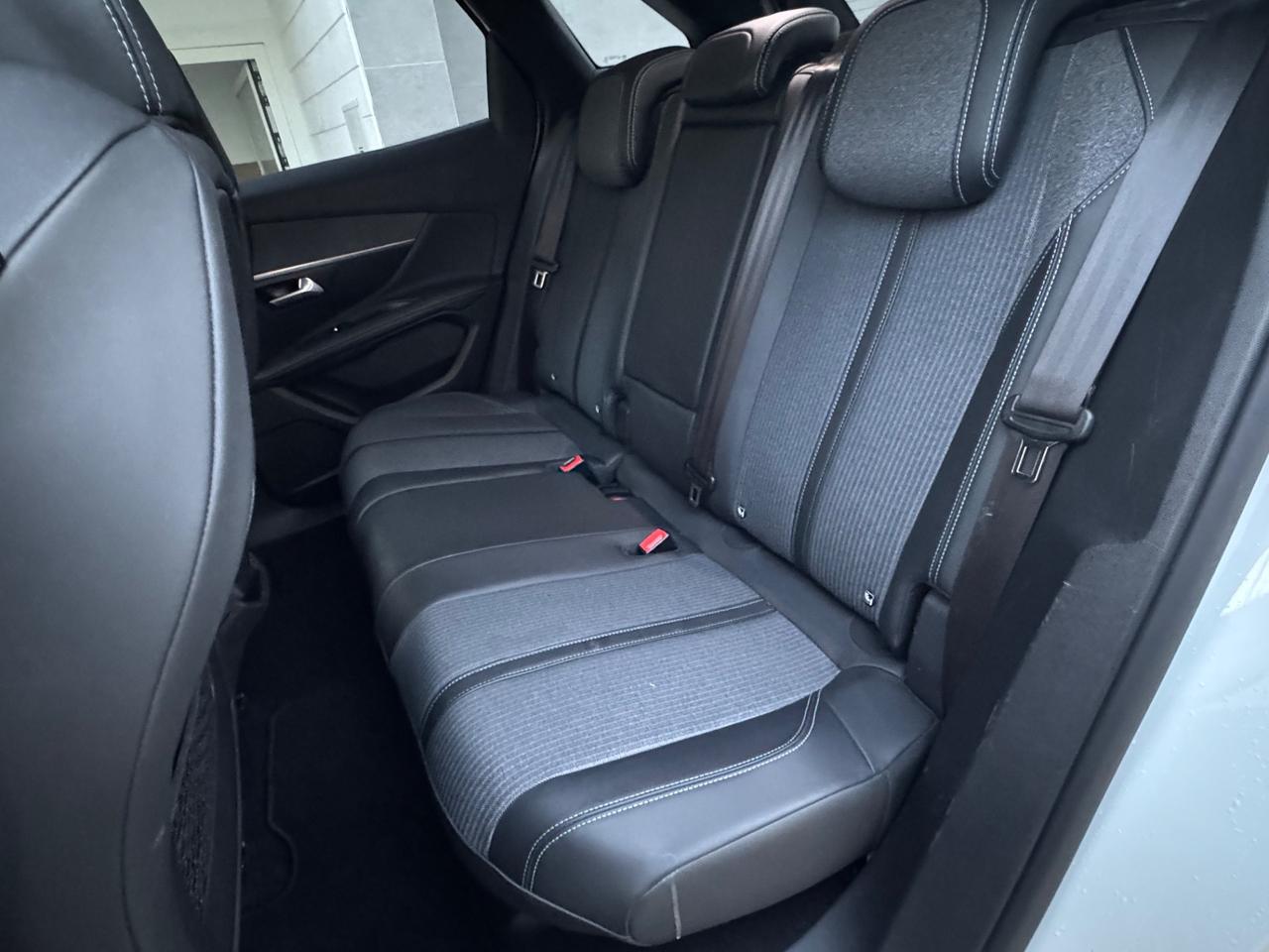 Peugeot 3008 BlueHDi 130 EAT8 Allure Pack